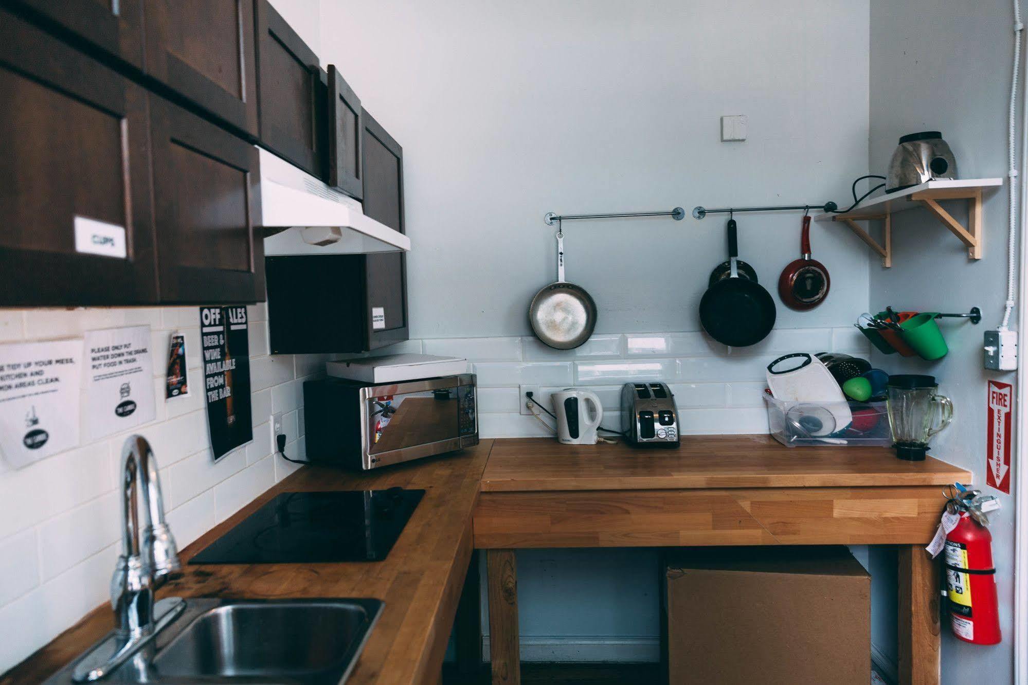 The Cambie Hostel Seymour Βανκούβερ Εξωτερικό φωτογραφία